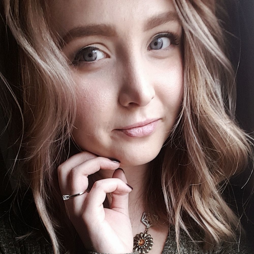 Meet your Posher, Caitlyn